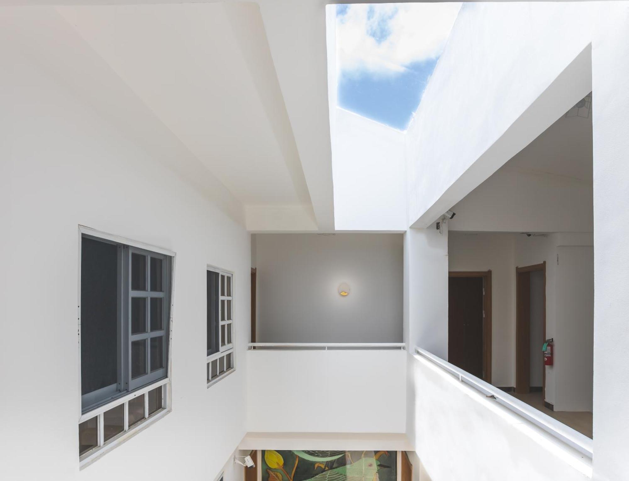 Hotel Oasis Boutique House Saipan Esterno foto