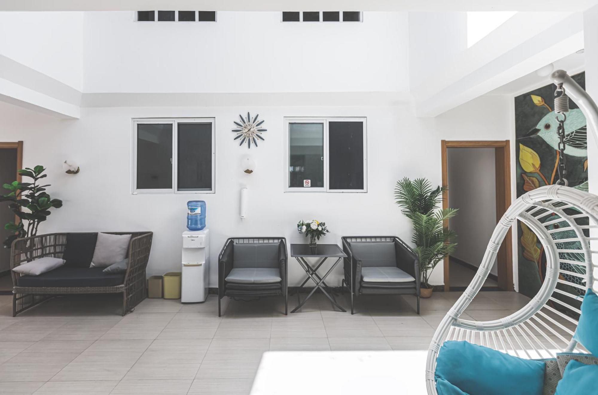 Hotel Oasis Boutique House Saipan Esterno foto