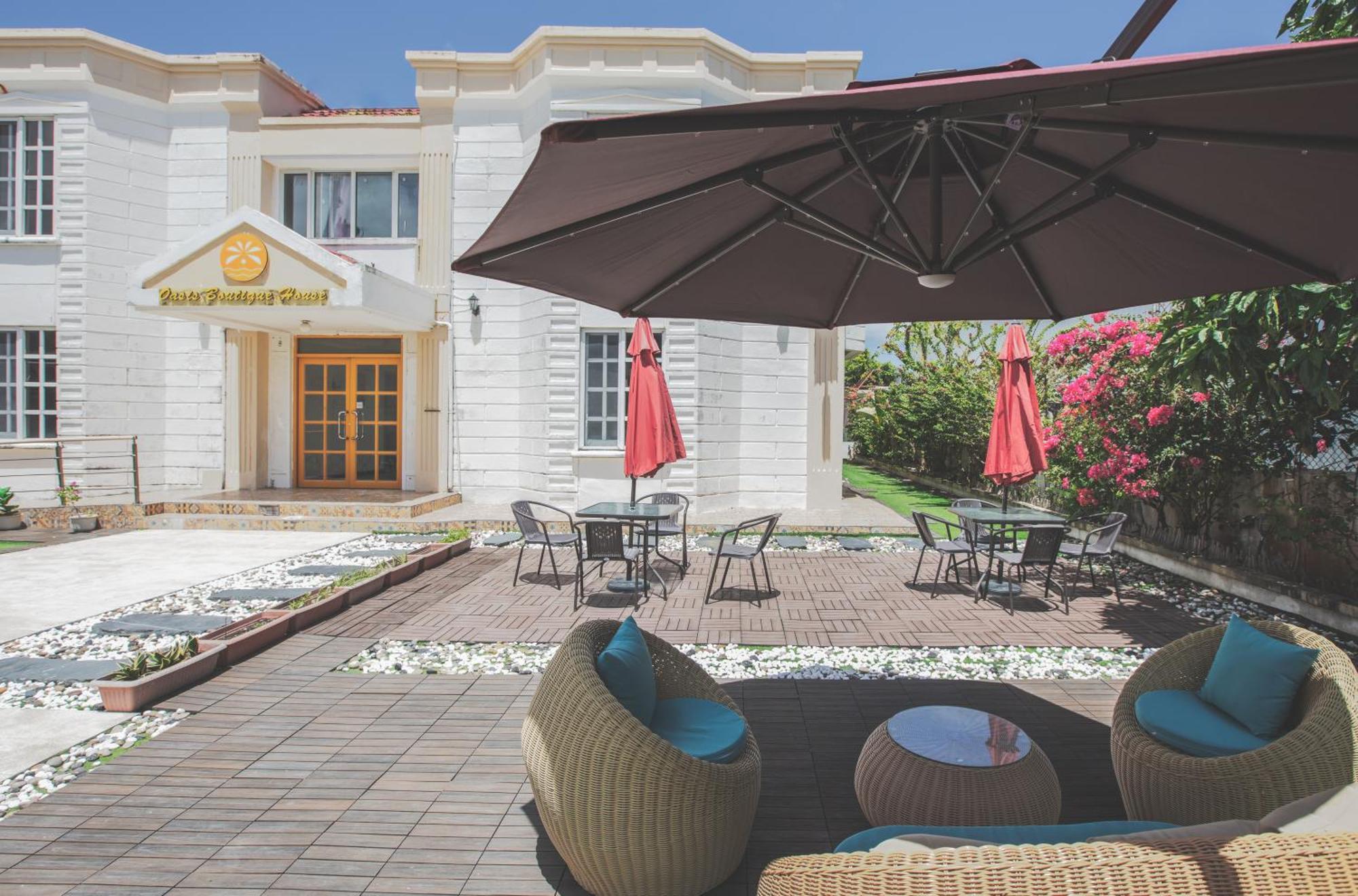 Hotel Oasis Boutique House Saipan Esterno foto